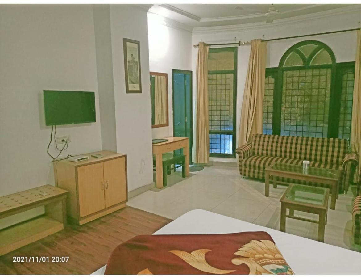 Hotel Kishore International, Amritsar Dış mekan fotoğraf